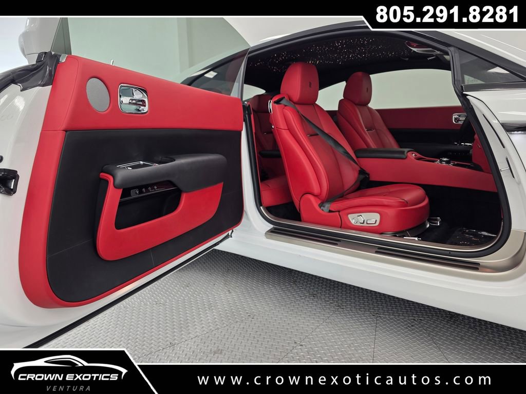 Used 2019 Rolls-Royce Wraith RWD image 21