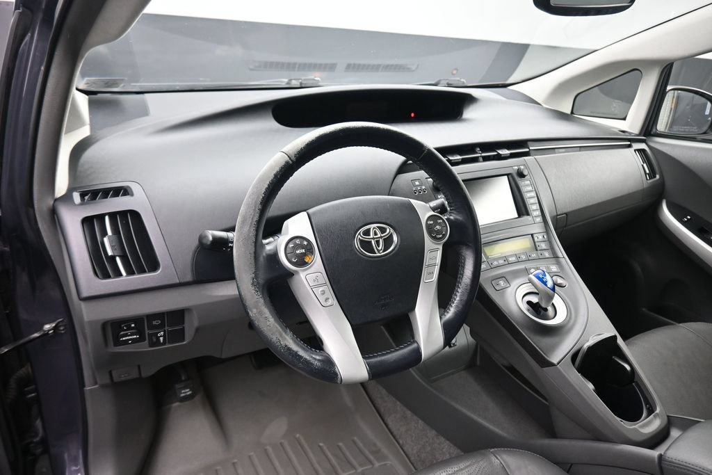 Used 2011 Toyota Prius Five w/ Advanced Technology Pkg FWD image 14