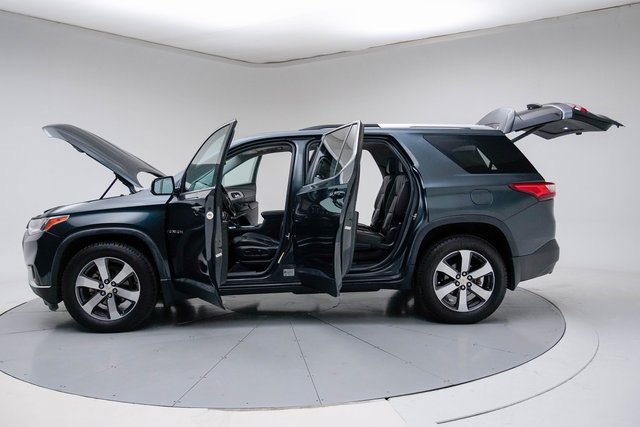 Used 2018 Chevrolet Traverse LT w/ LPO, Black Accent Package image 24