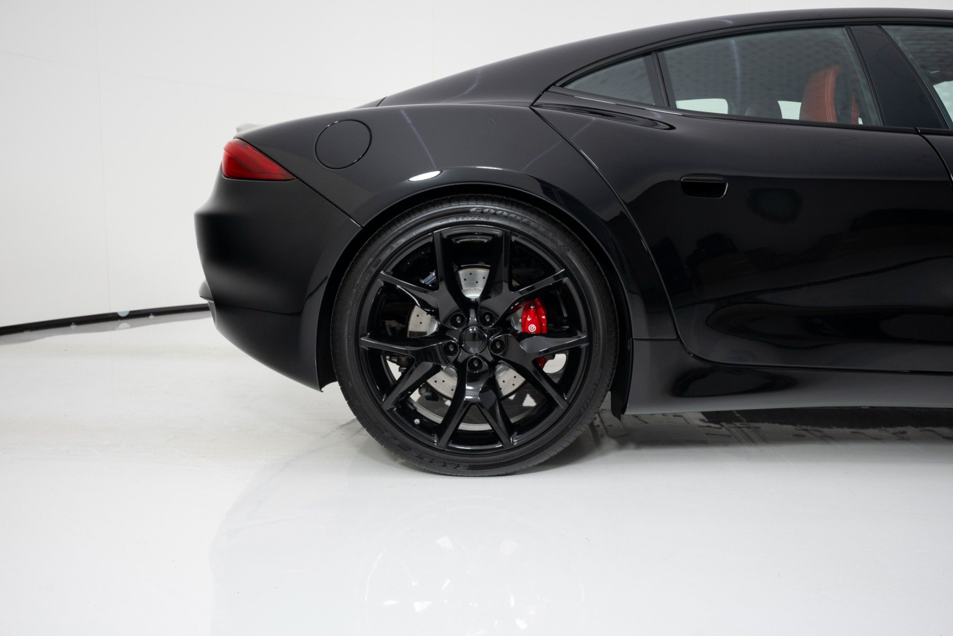 Used 2025 Karma Revero Luxury RWD image 11