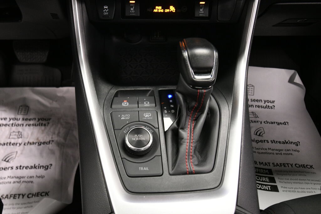 Used 2023 Toyota RAV4 SE w/ Weather & Moonroof Package AWD/4WD image 16