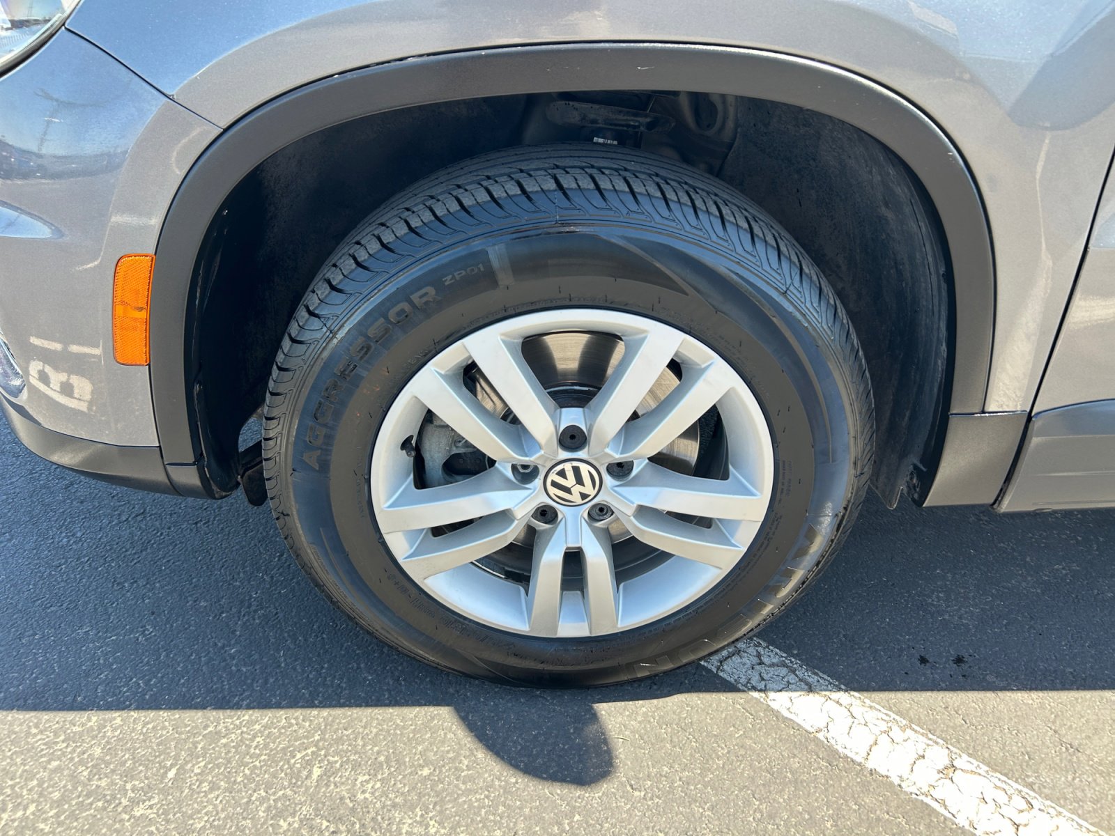 Used 2016 Volkswagen Tiguan S image 25