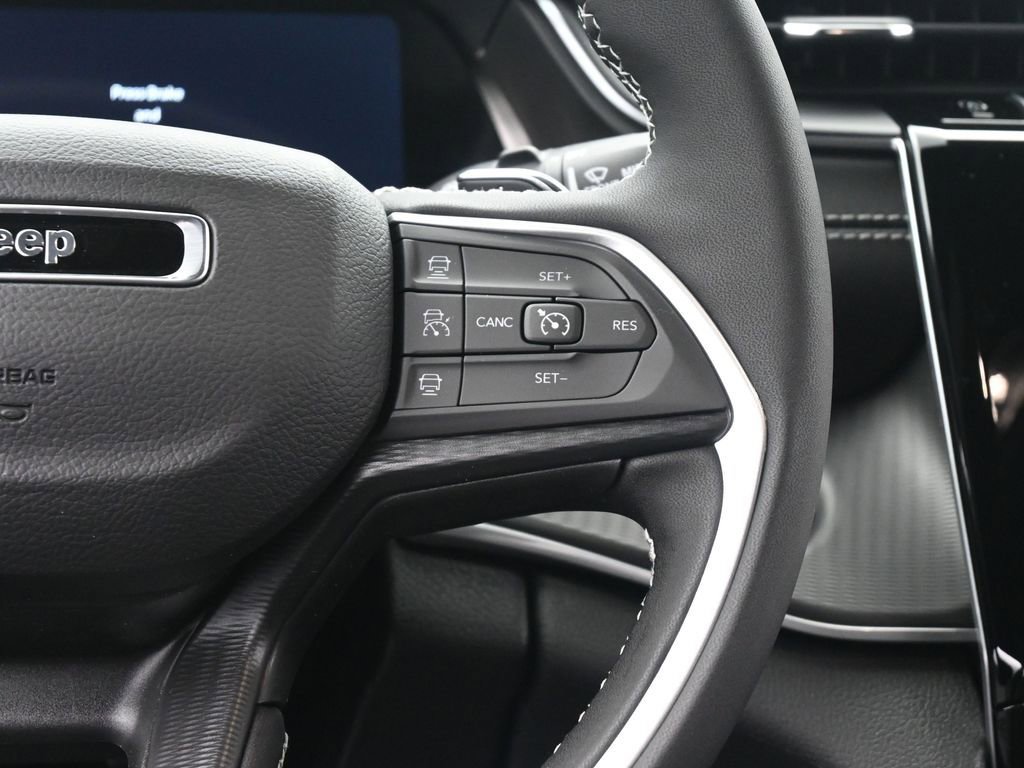 New 2025 Jeep Grand Cherokee L Laredo w/ Luxury Tech Group I image 31