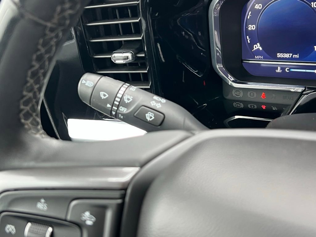 Used 2024 Chevrolet Silverado 3500 High Country w/ High Country Premium Package image 32