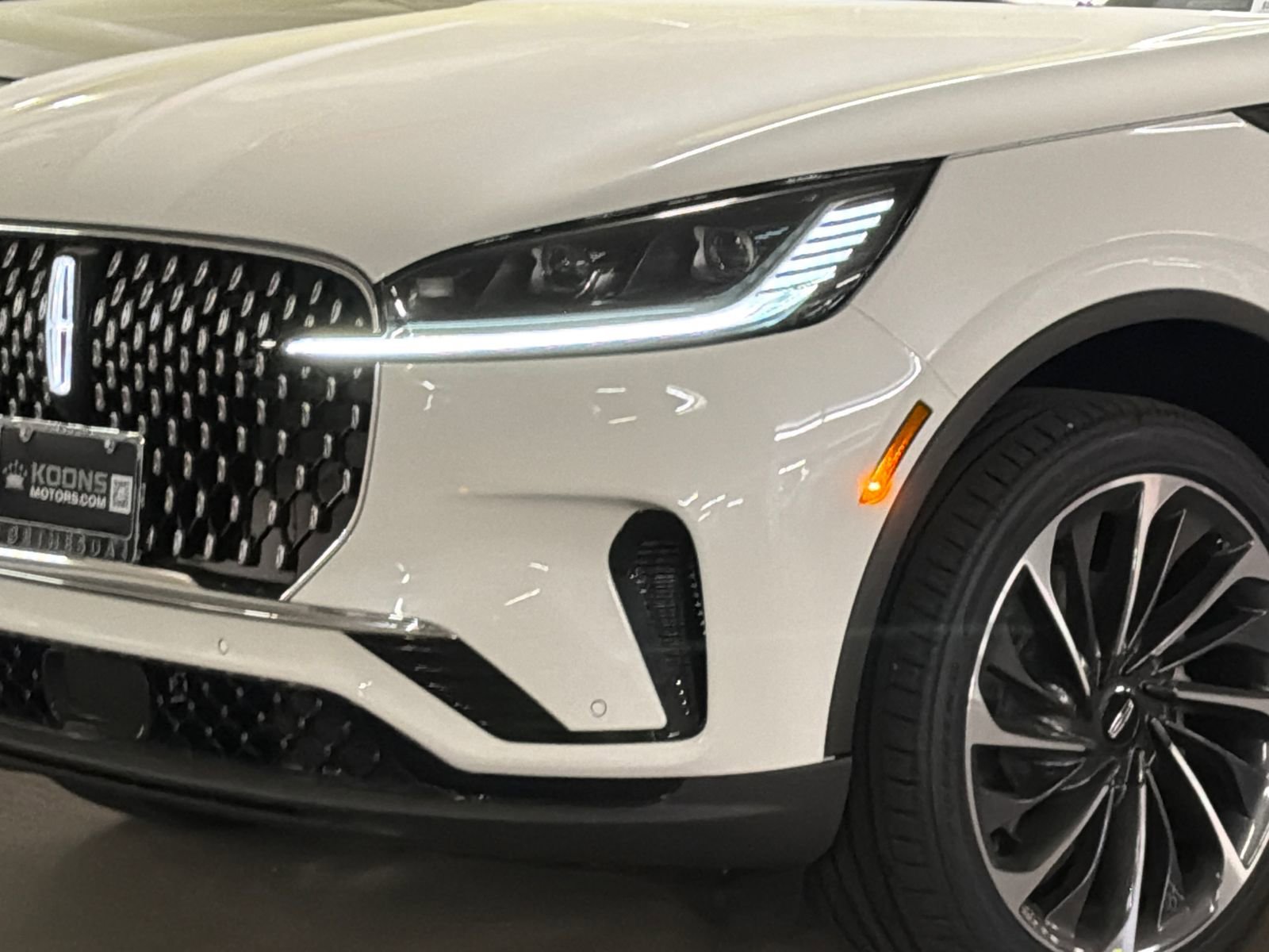 New 2026 Lincoln Aviator Reserve image 2