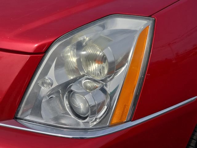 Used 2011 Cadillac DTS Luxury image 31