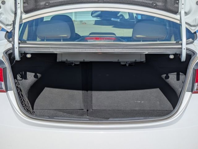 Used 2013 Hyundai Elantra GLS w/ Preferred Pkg image 16