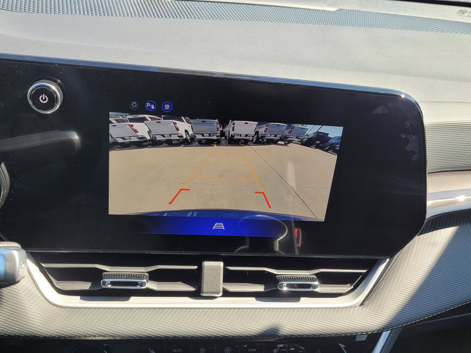 New 2027 Chevrolet Equinox LT w/ Convenience Package II FWD image 19