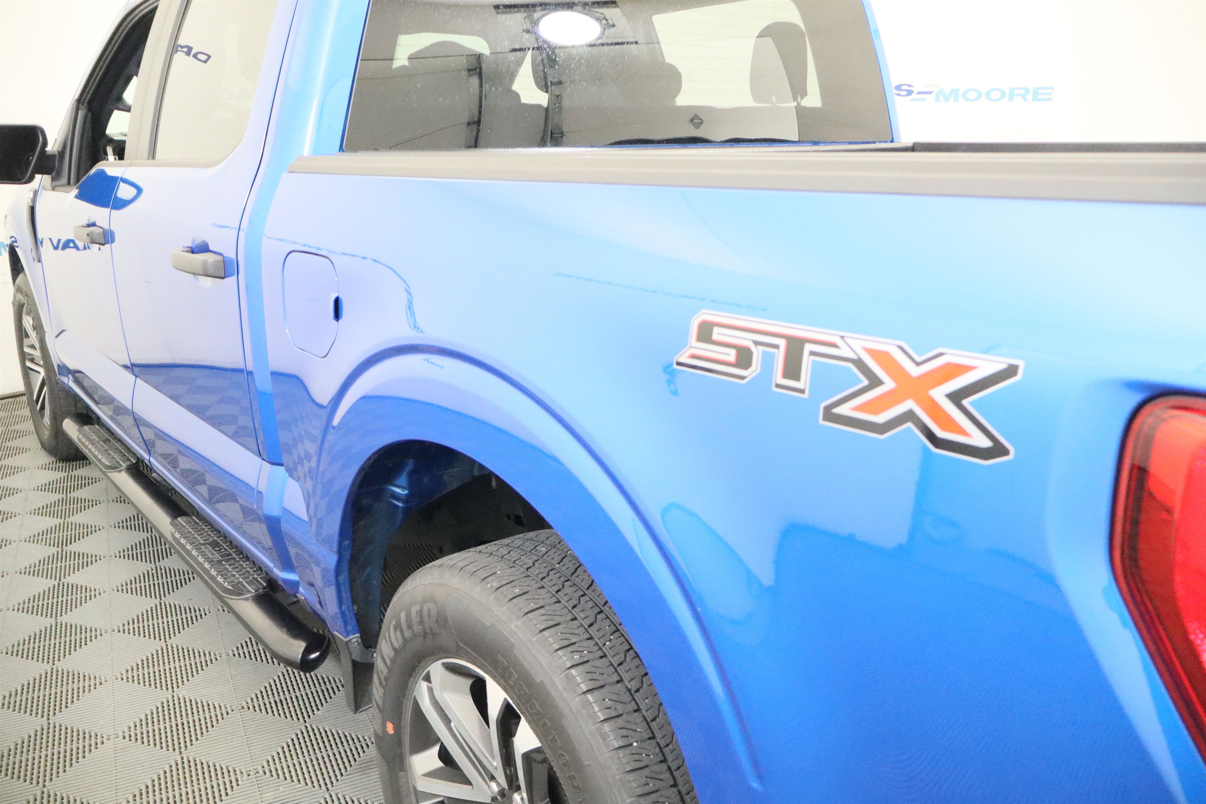 Used 2021 Ford F150 XL w/ STX Appearance Package RWD image 11