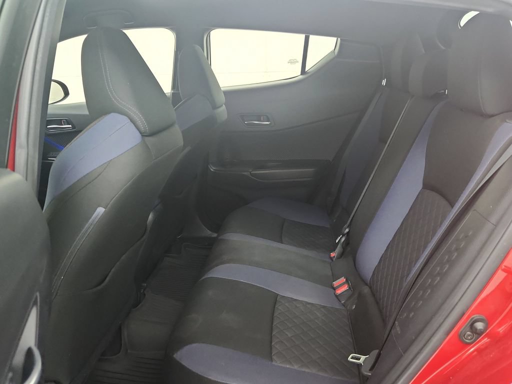Used 2020 Toyota C-HR XLE FWD image 32
