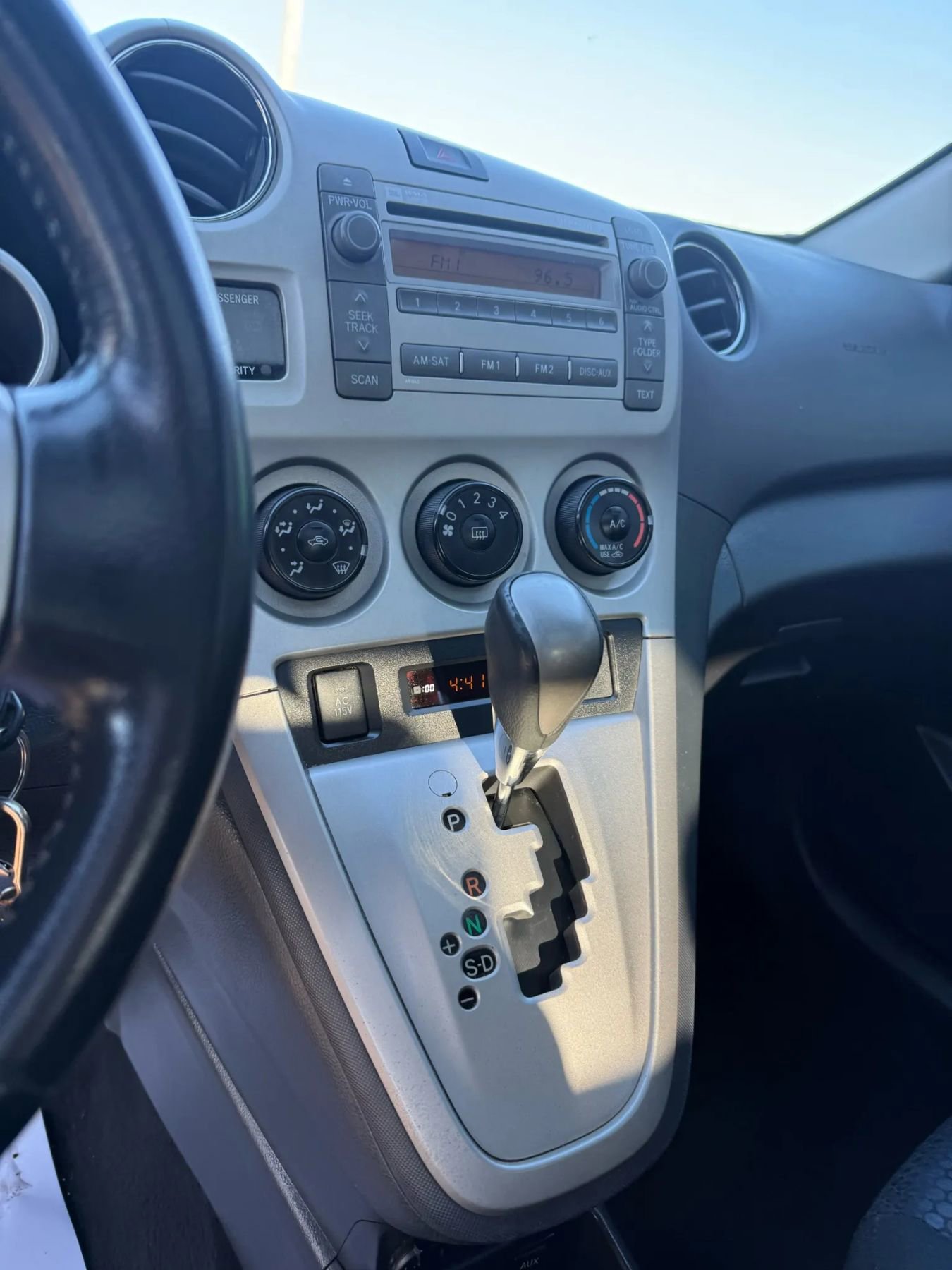 Used 2009 Toyota Matrix XRS image 13