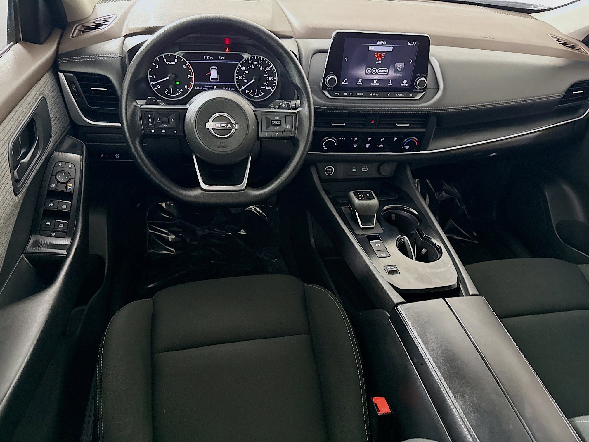 Used 2023 Nissan Rogue S image 17