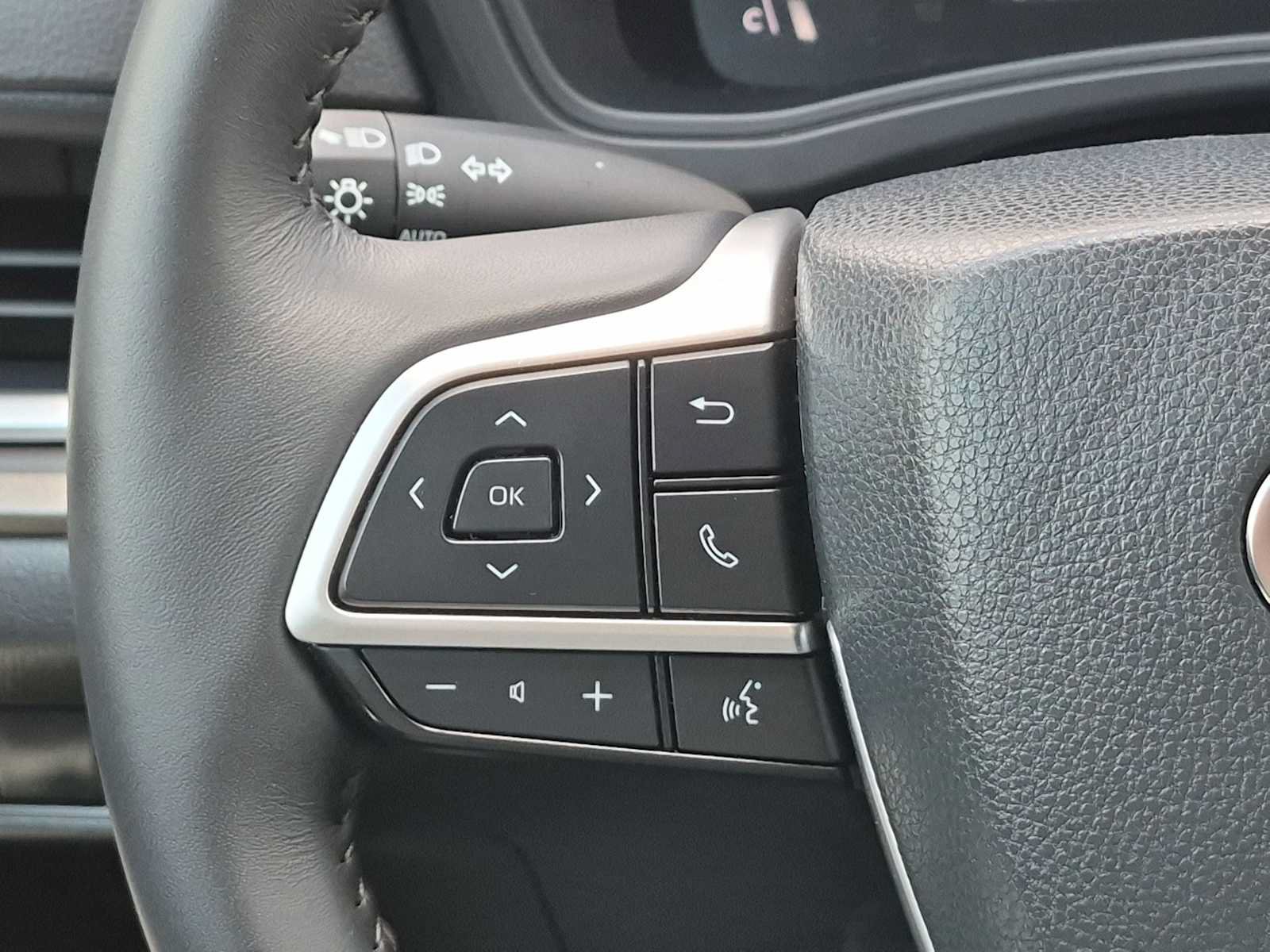 Used 2025 Toyota Grand Highlander AWD image 26