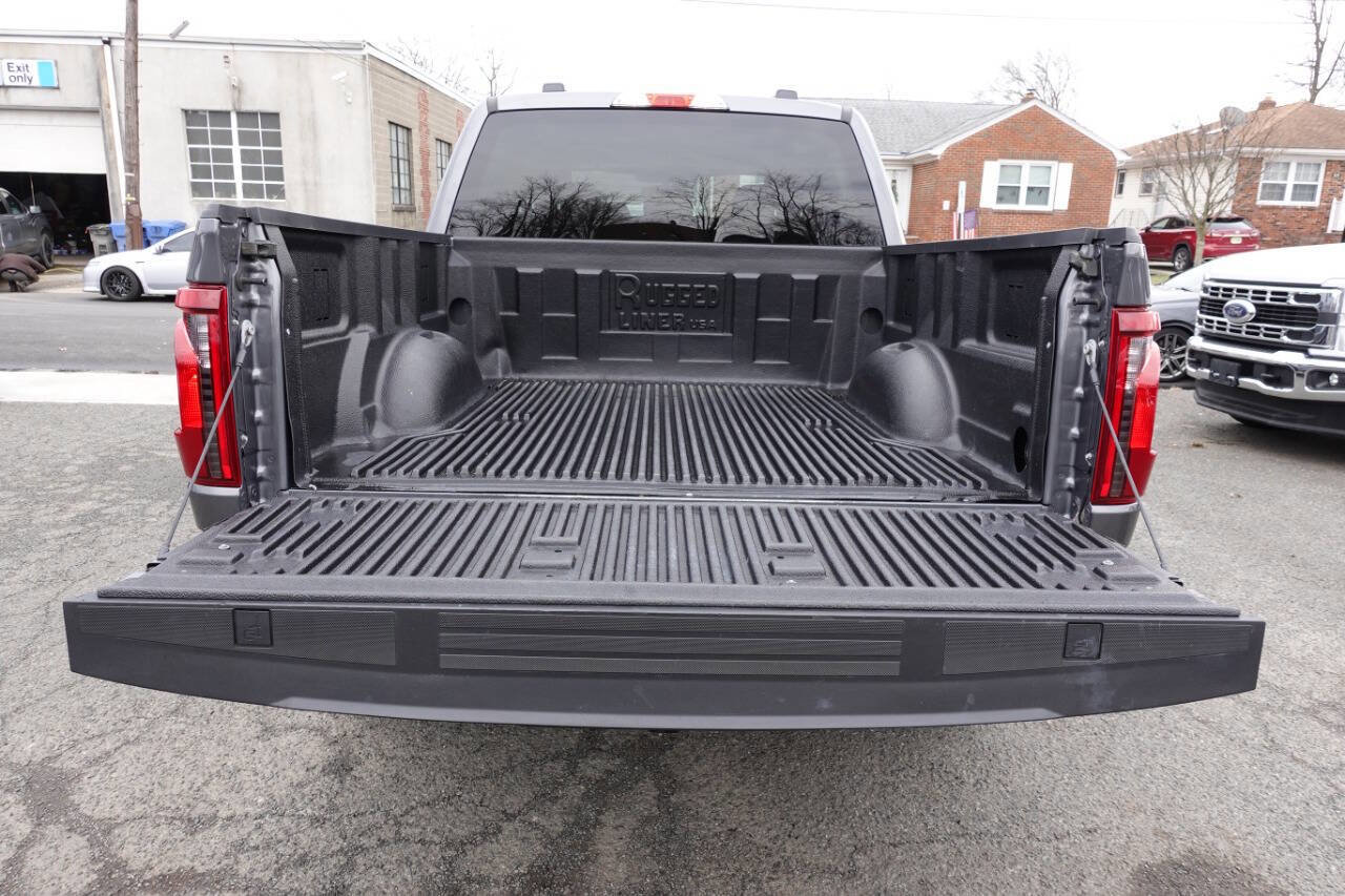 Used 2024 Ford F150 XLT w/ XLT Black Appearance Package image 26