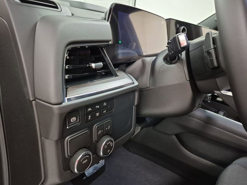 New 2026 Chevrolet Tahoe LS image 18