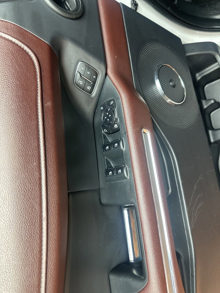 Used 2024 Ford Expedition Limited image 25