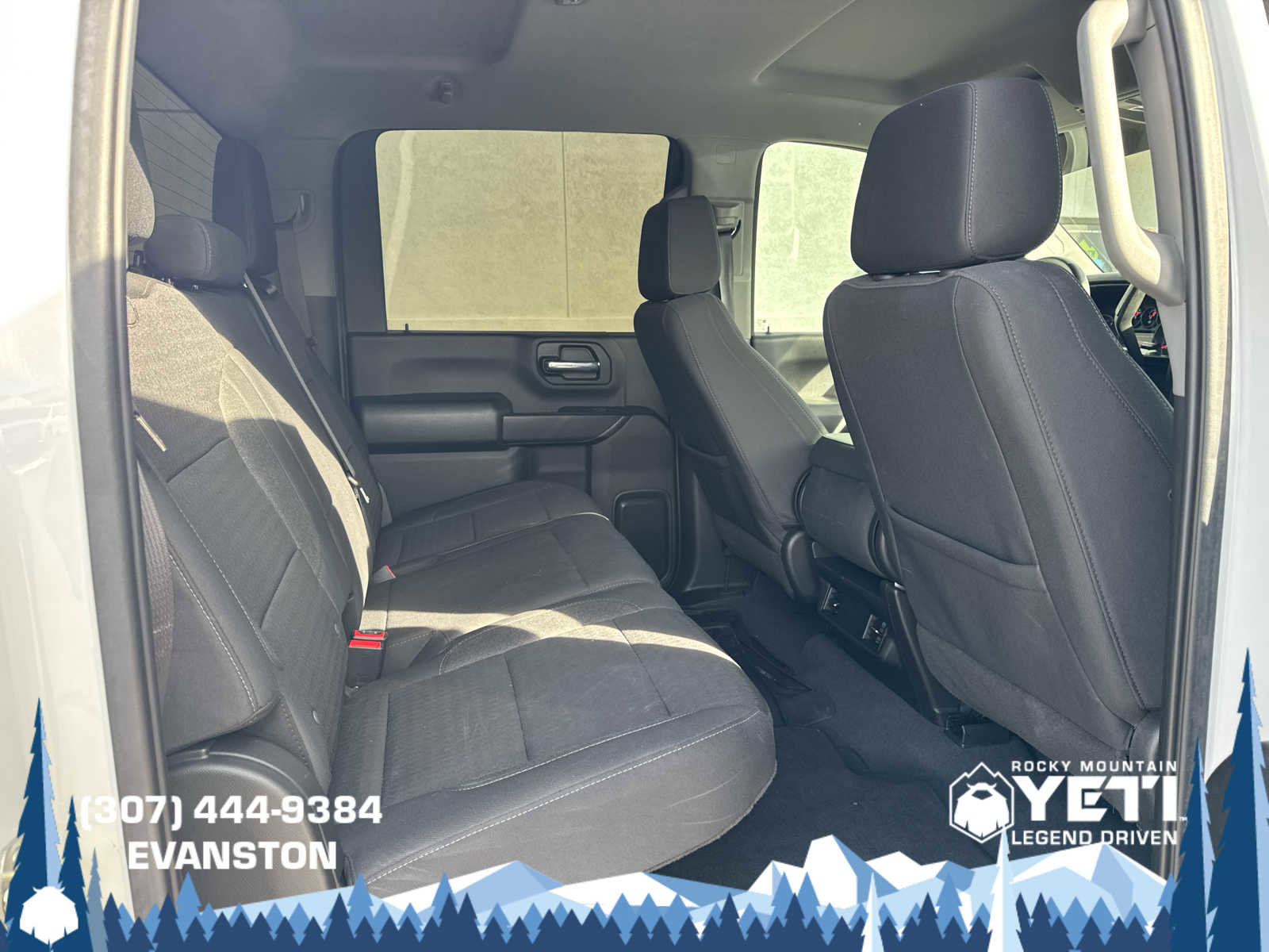 Used 2024 Chevrolet Silverado 2500 Custom w/ Custom Value Package image 17