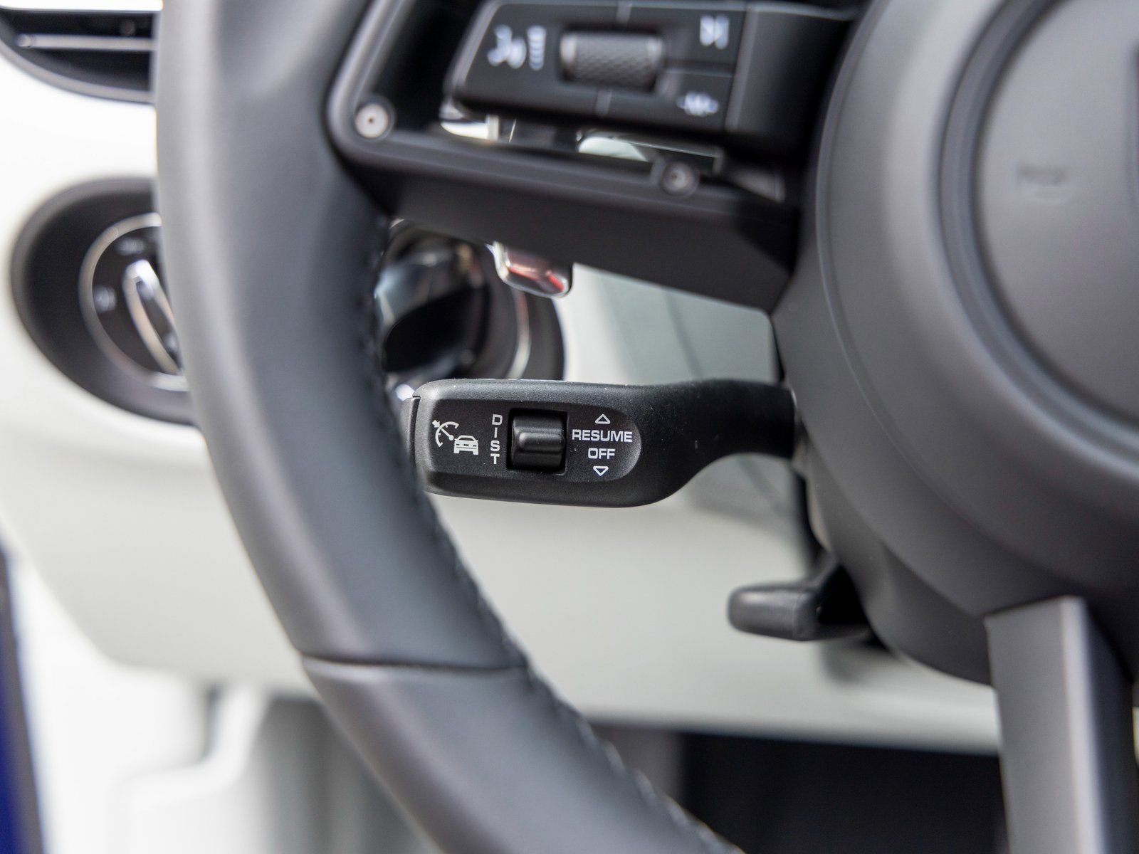 New 2025 Porsche Macan image 35