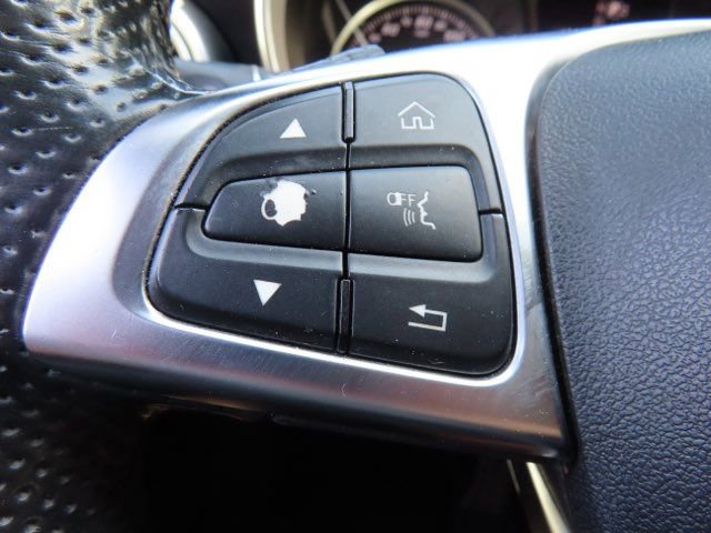 Used 2015 Mercedes-Benz C 300 Sedan image 29
