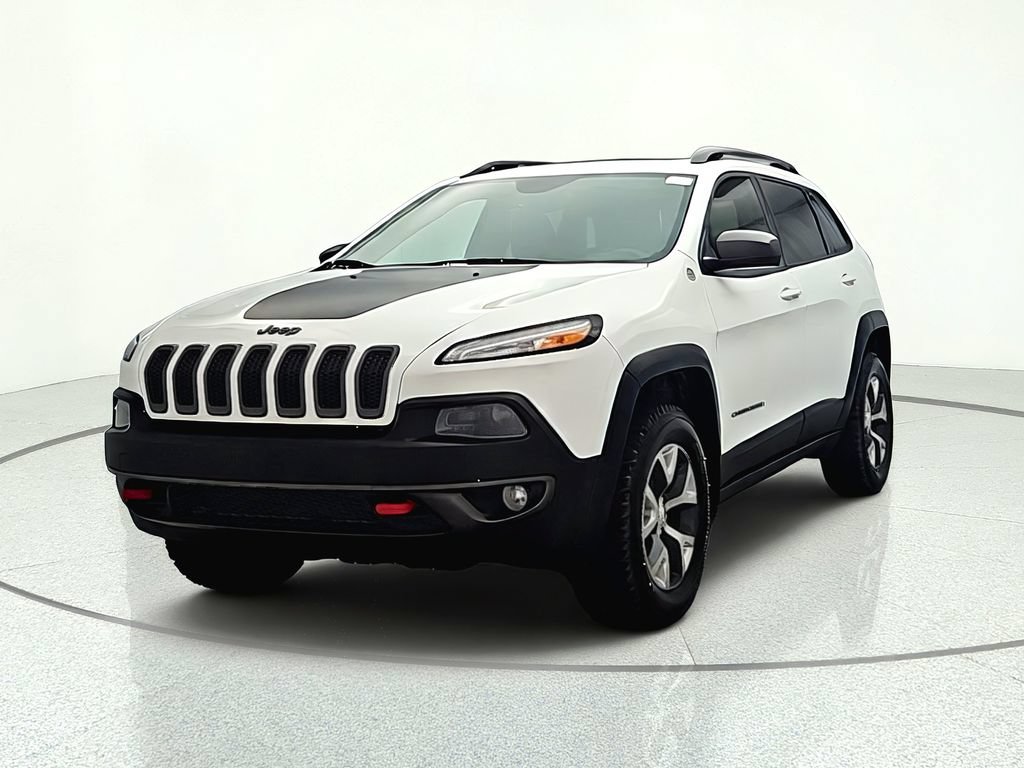 Used 2017 Jeep Cherokee Trailhawk w/ Comfort & Convenience Group AWD/4WD image 2