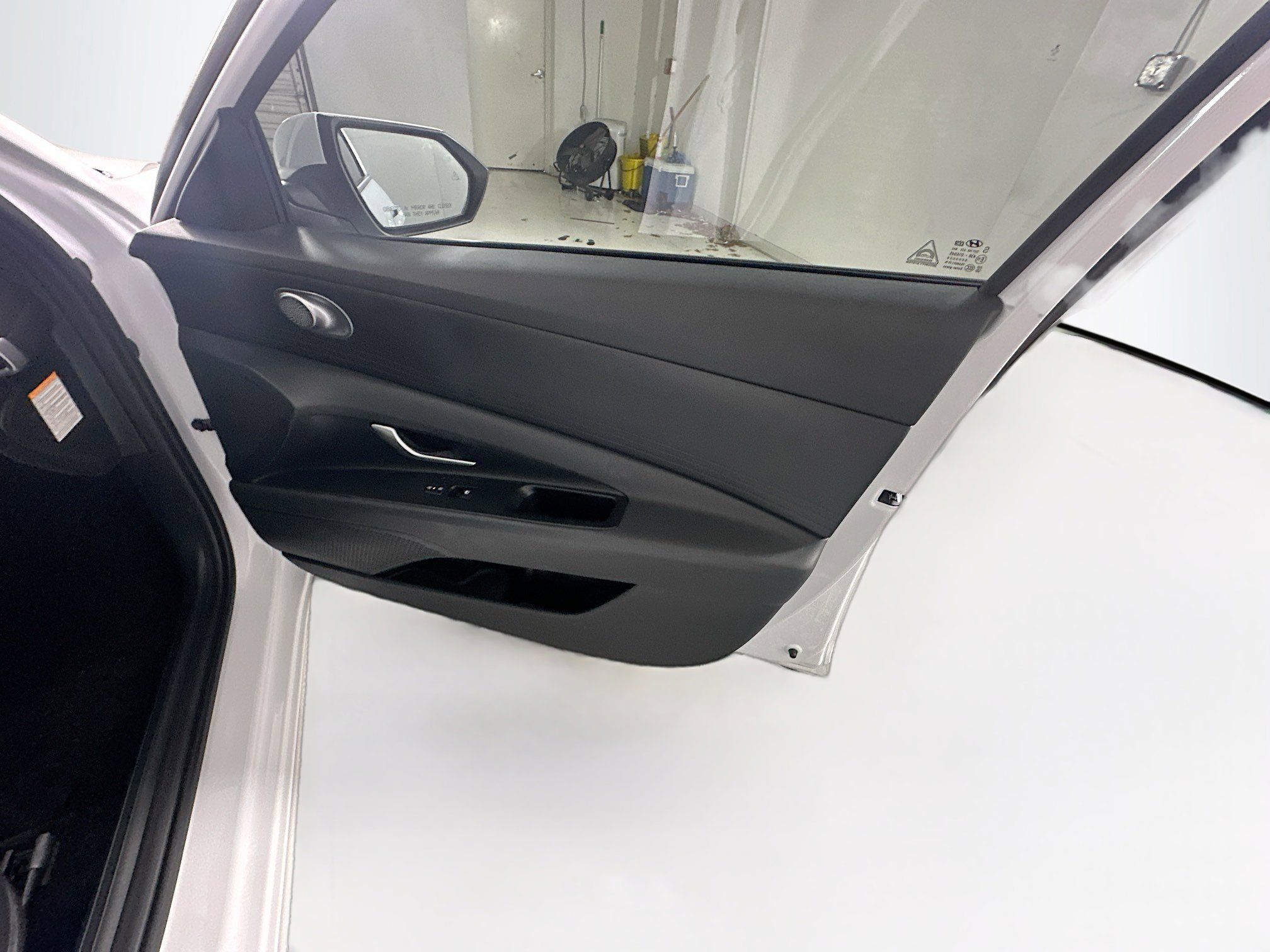 Used 2025 Hyundai Elantra Blue image 30