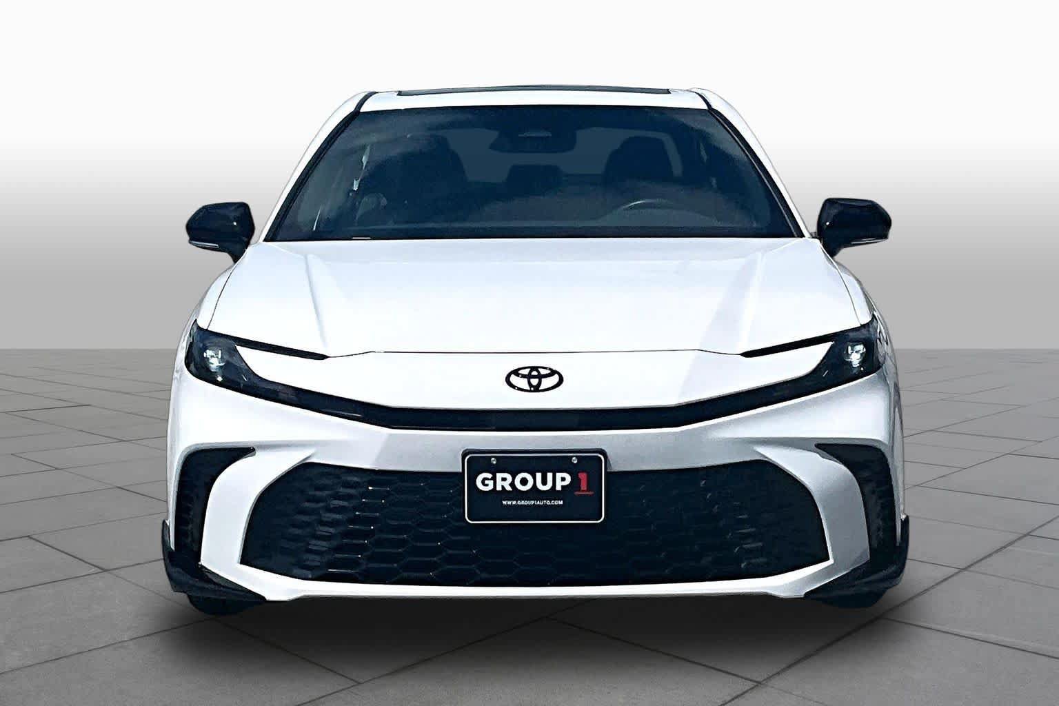 Used 2026 Toyota Camry Hybrid w/ Convenience Package FWD image 4