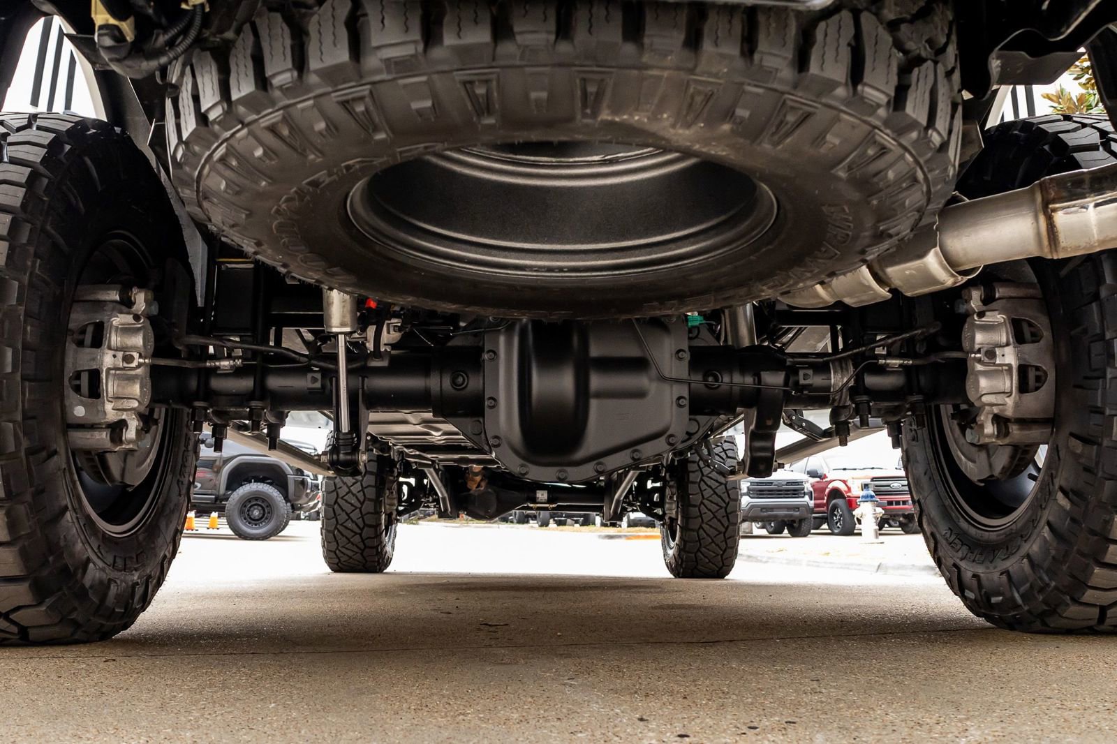 Used 2025 Ford F250 Platinum w/ Tremor Off-Road Package image 17