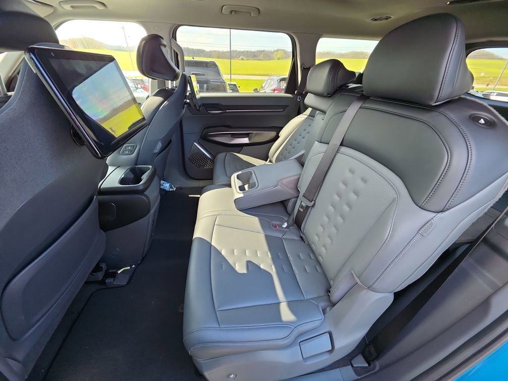 Used 2026 Kia EV9 Wind AWD/4WD image 22
