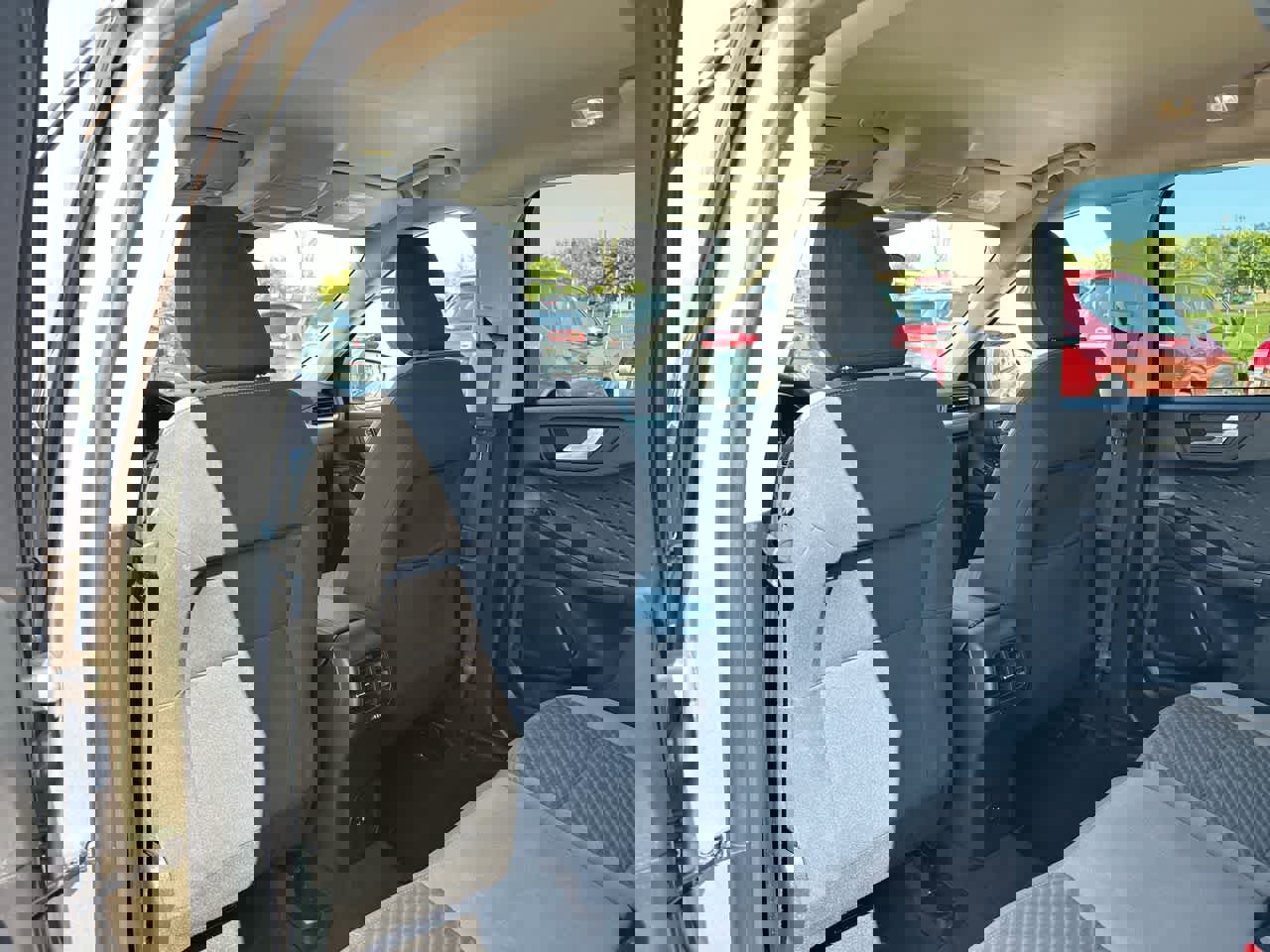 Used 2020 Ford Escape SE image 23