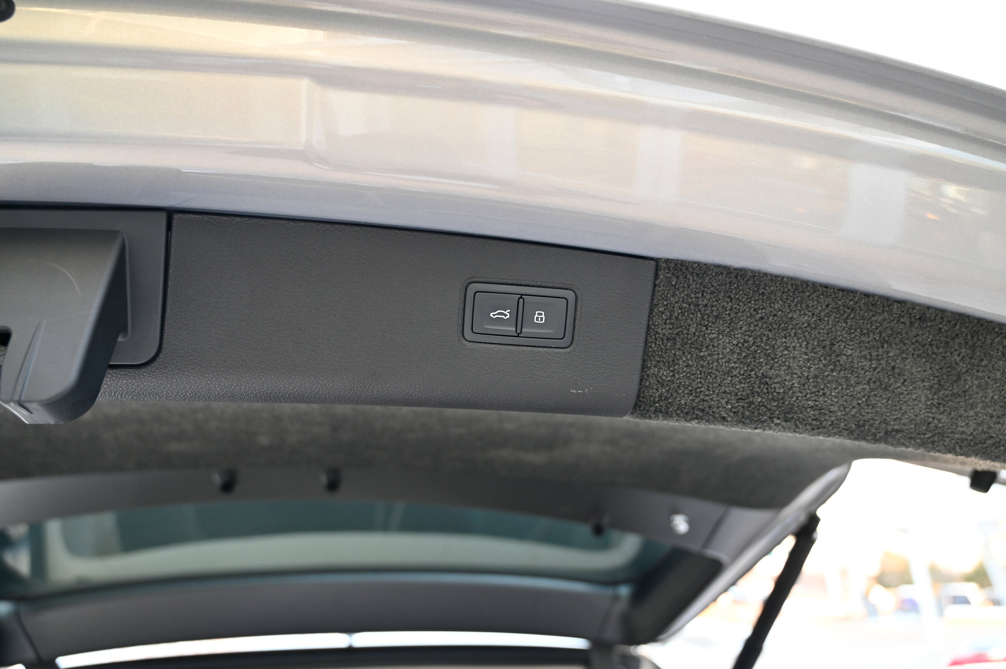 Used 2022 Bentley Bentayga image 46