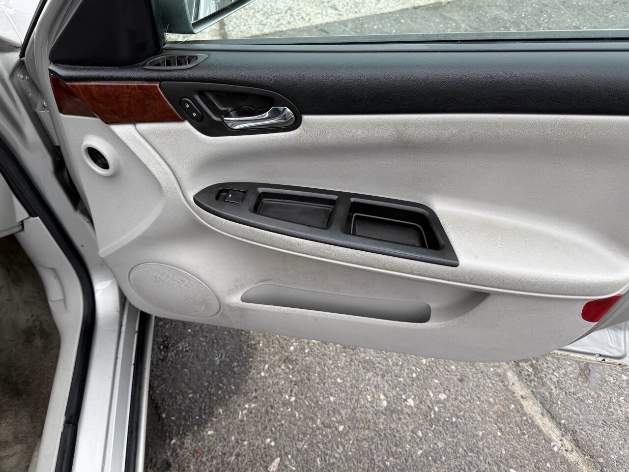 Used 2007 Chevrolet Impala LT image 14