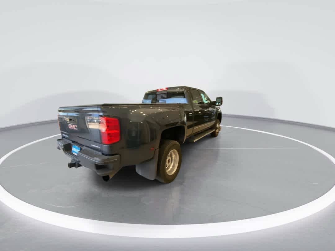 Used 2018 GMC Sierra 3500 Denali w/ Duramax Plus Package AWD/4WD image 8