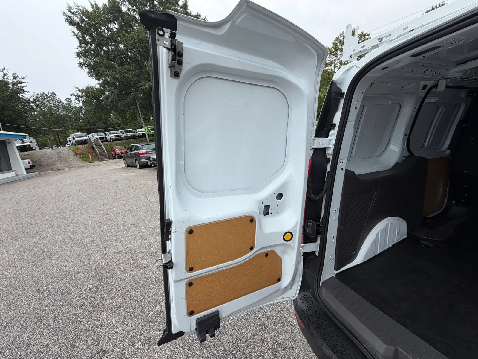 Used 2022 Ford Transit Connect XL FWD image 22