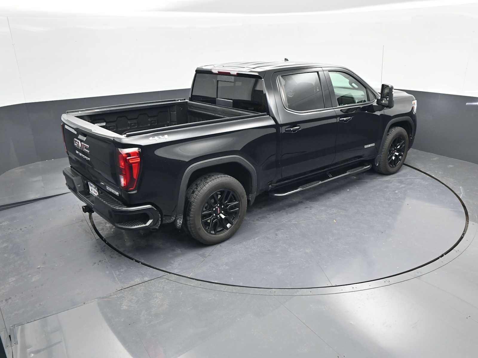 Used 2021 GMC Sierra 1500 Elevation w/ Preferred Package image 37