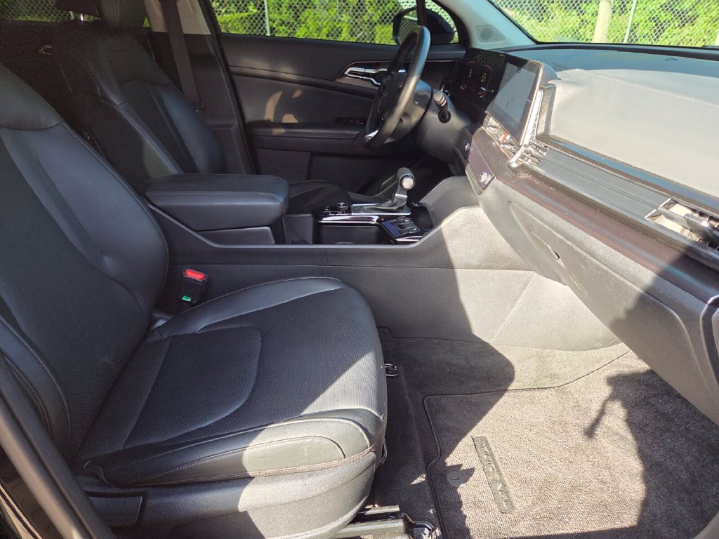 Used 2024 Kia Sportage EX FWD image 14