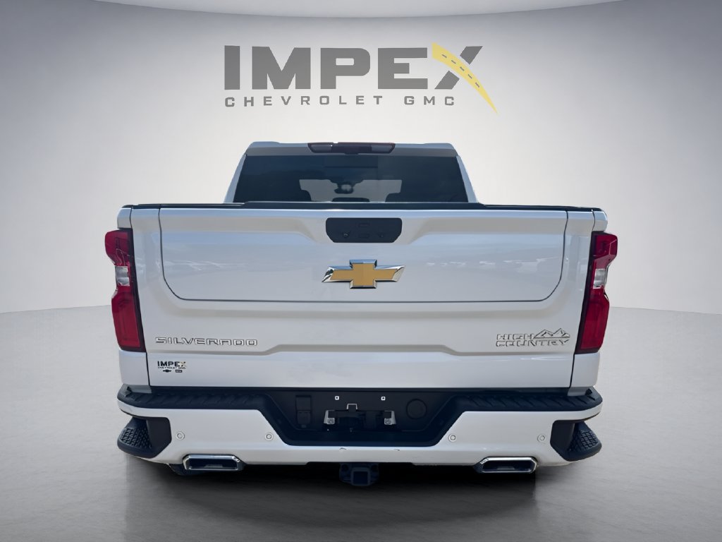 Used 2023 Chevrolet Silverado 1500 High Country w/ Technology Package AWD/4WD image 2