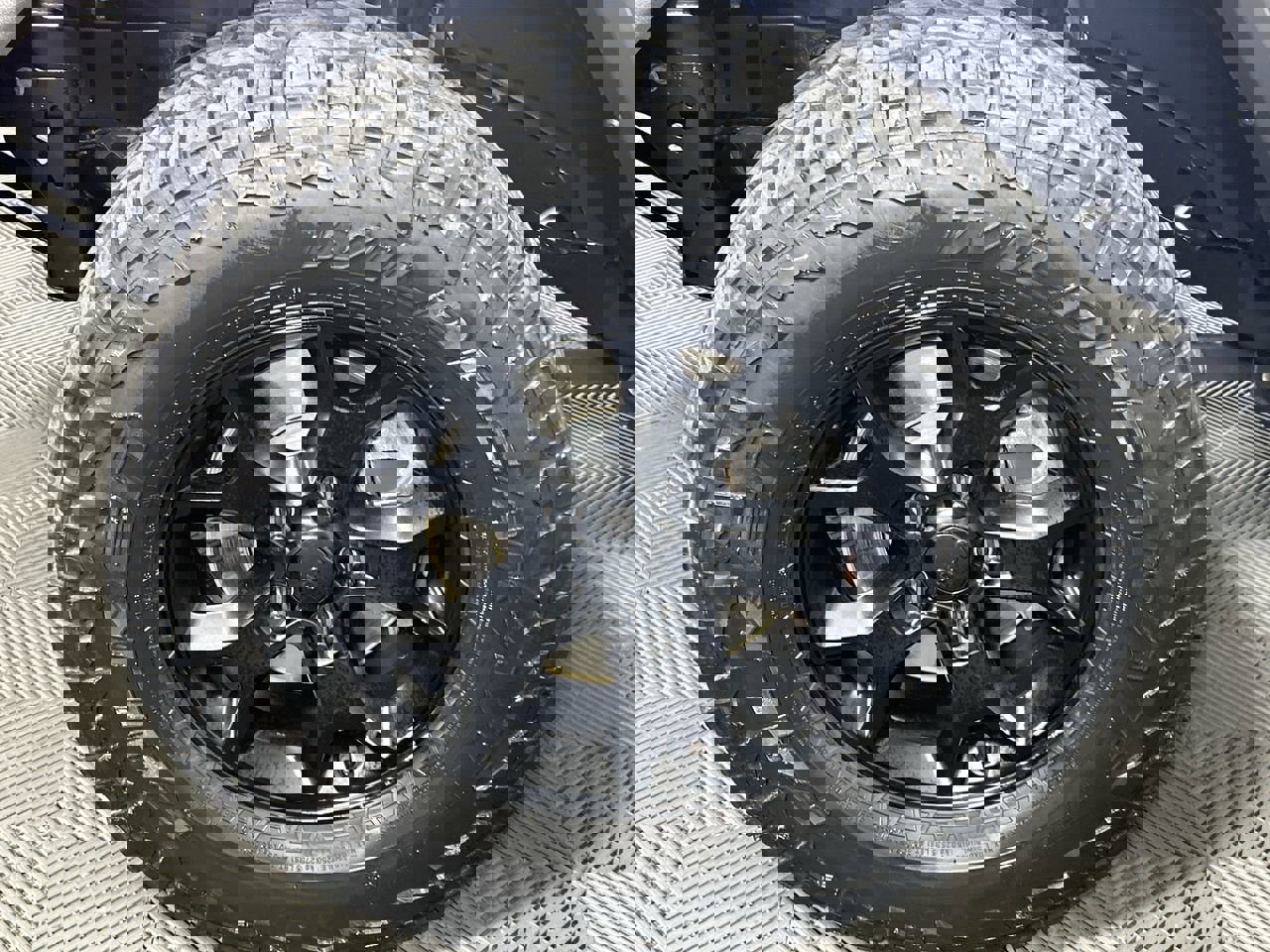 Used 2020 Jeep Gladiator Sport w/ Quick Order Package 24S image 10