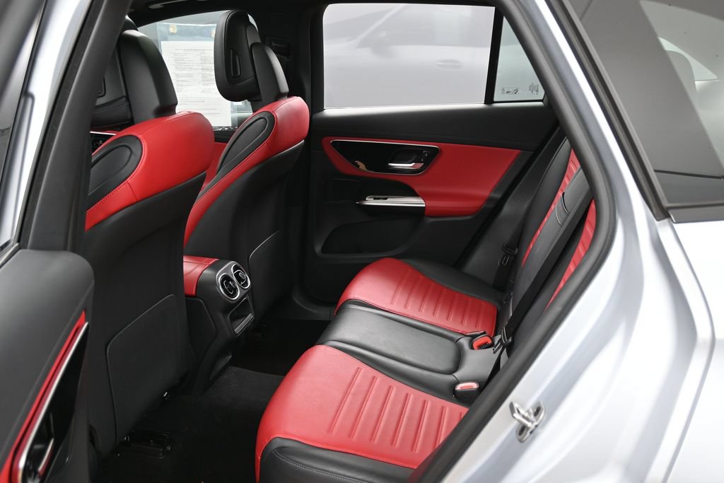 Used 2024 Mercedes-Benz GLC 43 AMG 4MATIC image 34