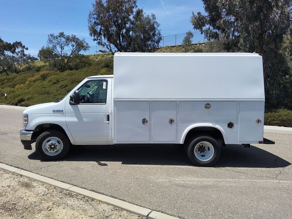New 2025 Ford E-350 and Econoline 350 Super Duty w/ Power Equipment Group image 18