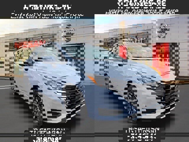 New 2025 Nissan Versa SV w/ Trunk Package