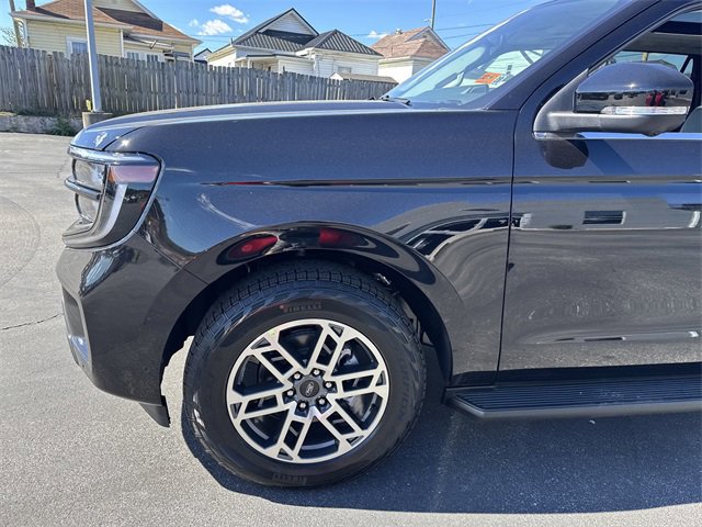 New 2025 Ford Expedition Max Active image 9