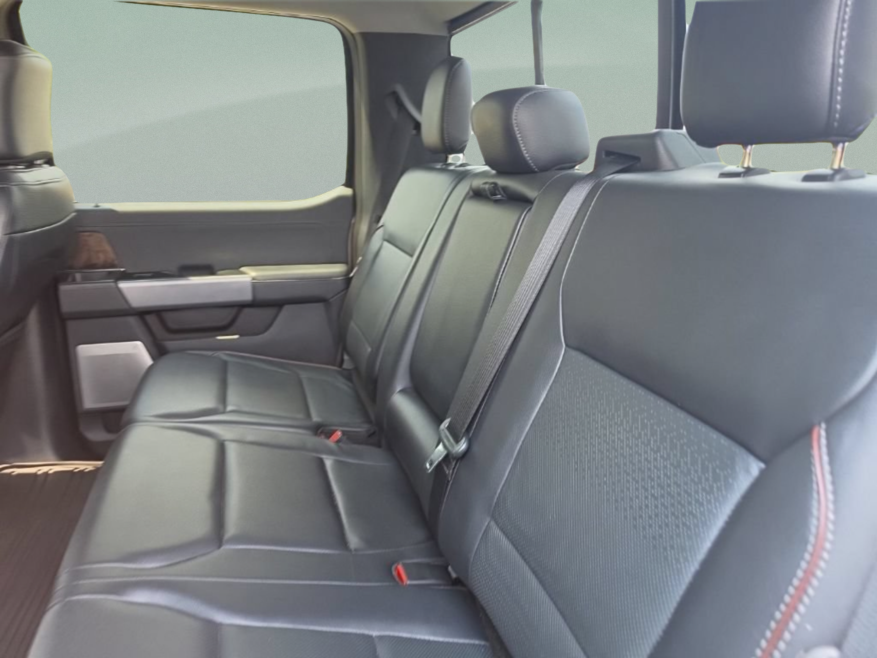 Used 2022 Ford F150 Lariat w/ Equipment Group 502A High AWD/4WD image 29