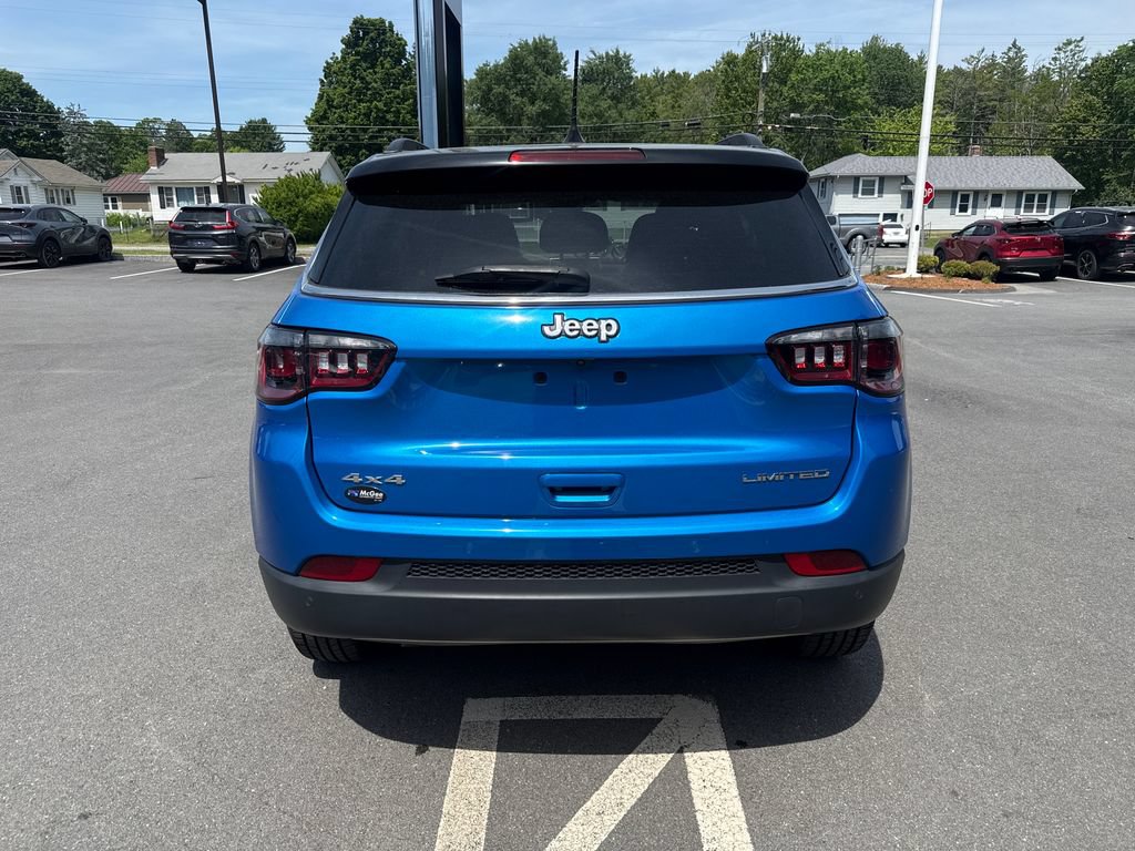 Used 2024 Jeep Compass Limited AWD/4WD image 4