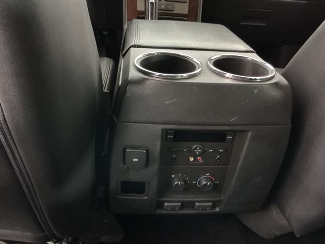 Used 2011 Lincoln Navigator Ultimate AWD/4WD image 19