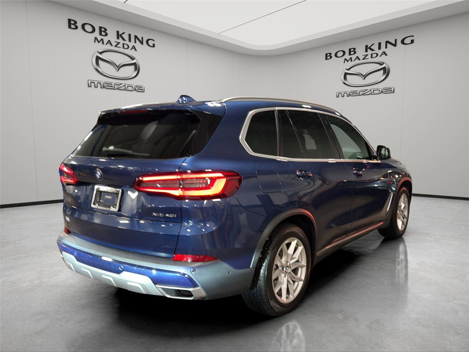 Used 2019 BMW X5 xDrive40i w/ Convenience Package AWD/4WD image 5
