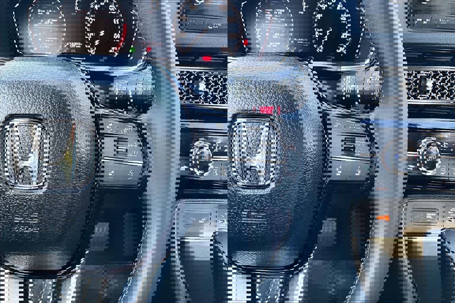 Used 2024 Honda Civic EX-L image 23