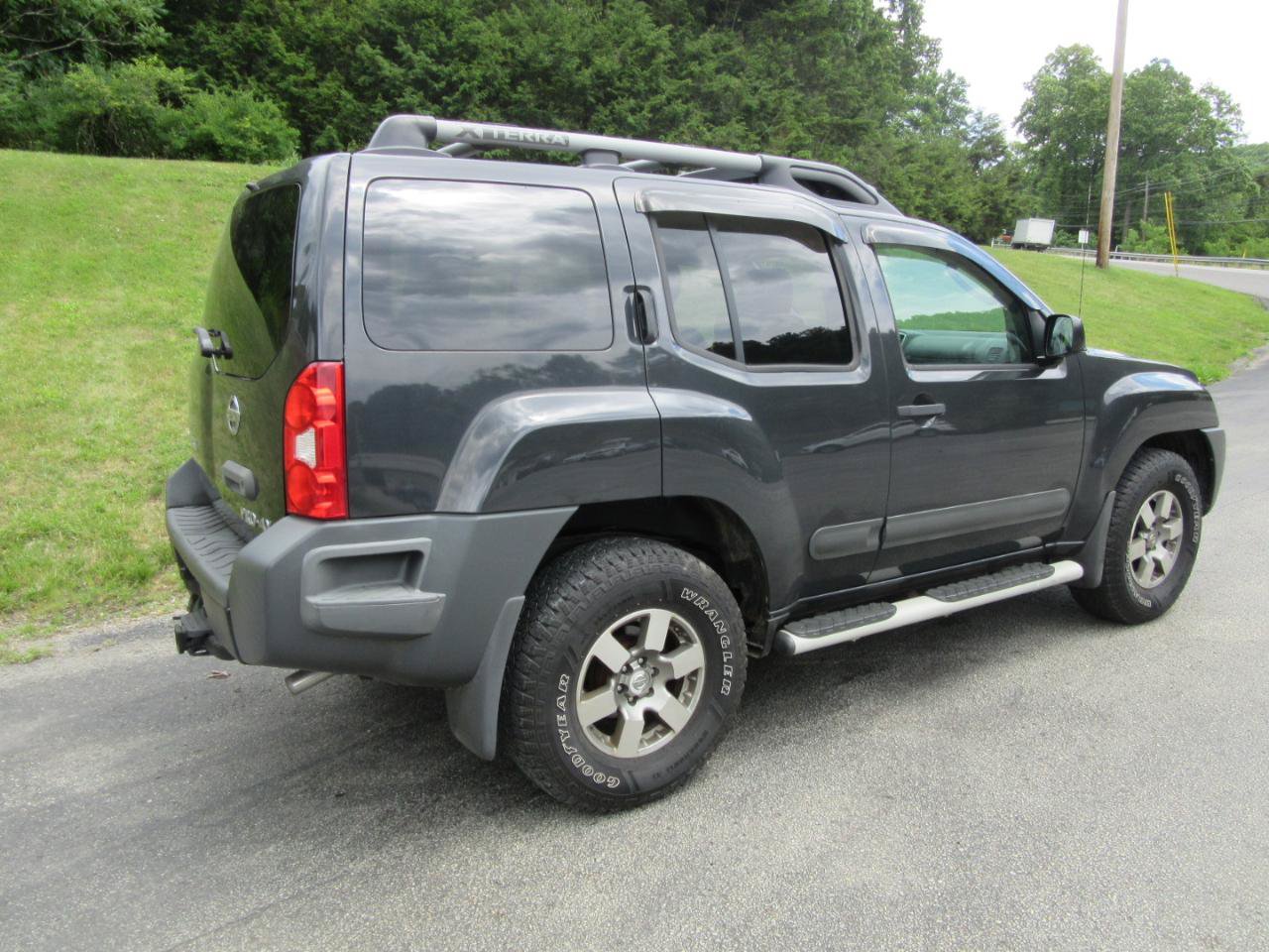 Used 2011 Nissan Xterra PRO-4X AWD/4WD image 3