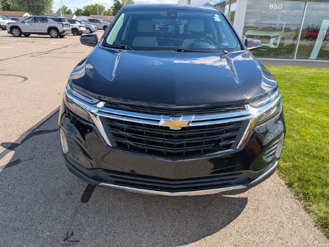 Used 2023 Chevrolet Equinox LT w/ Driver Convenience Package AWD/4WD image 3