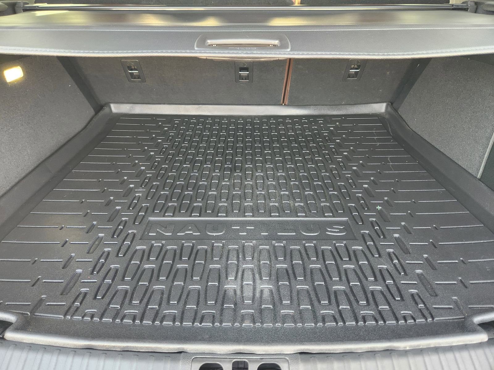 Used 2023 Lincoln Nautilus Reserve image 35