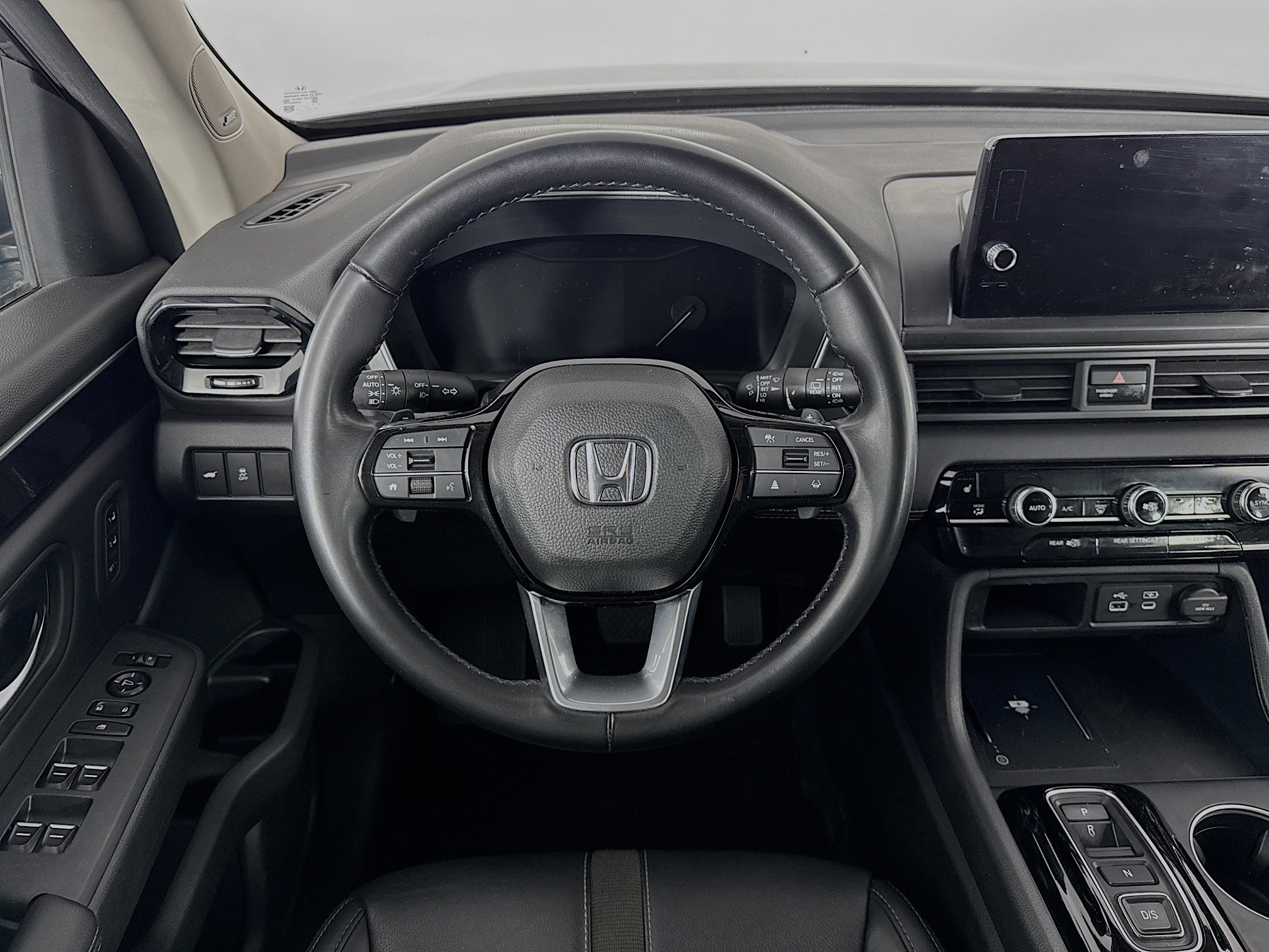 Certified 2023 Honda Pilot Touring image 24